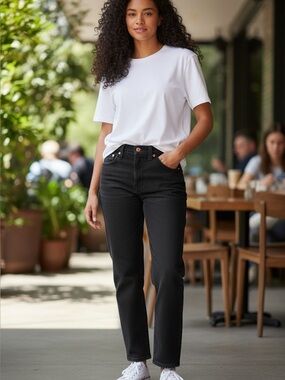 NWT Levi's Wedgie Straight Black Jeans - Size 31x28
